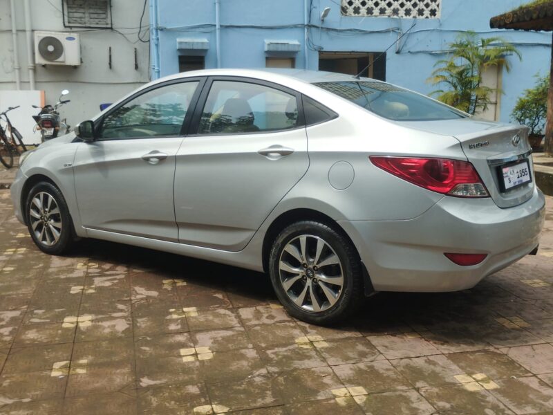 Hyundai Verna 1.6 SX CRDi (O)