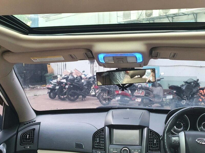 Mahindra Xuv500 AT W10 FWD