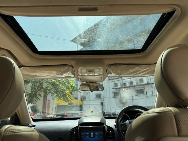 Mahindra Xuv500 W10 AWD