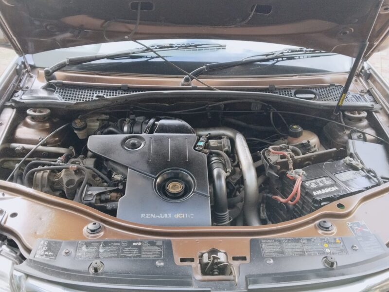 RENAULT DUSTER RXL110PS 2012 MODEL